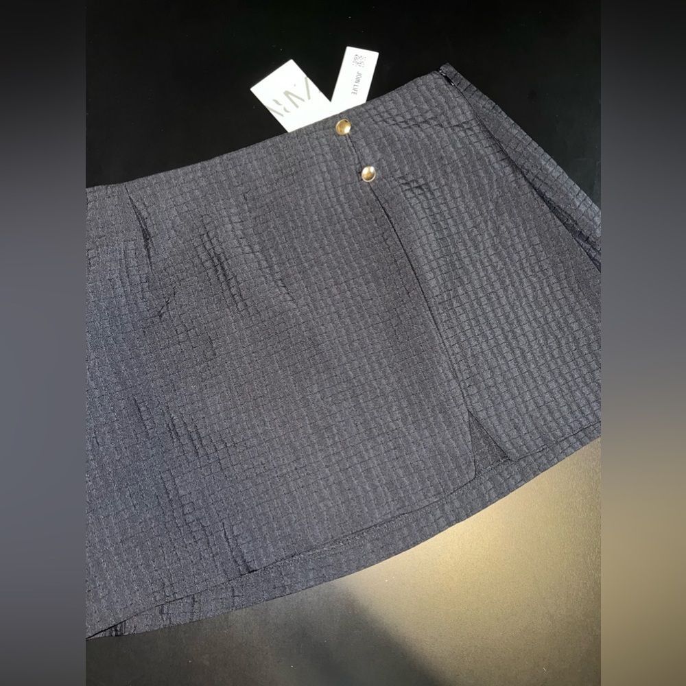 ZARA Textured Mini Skirt with Gold Button Details in Black Size XL NWT
